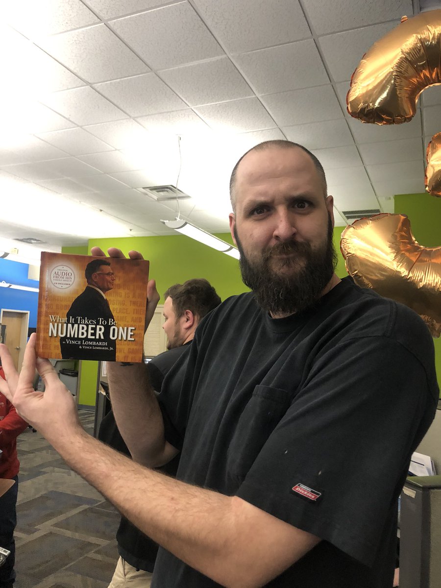 audey83's tweet photo. We had some awesome prizes today for sales!!!! @BartonTonyLeb @hugh_salyers #att4life part2 https://t.co/BNUzlBzoUs