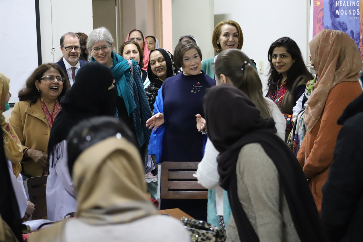 UNFPAPakistan's tweet photo. Ms. Maclean, Deputy Minister,Intl Development Canada, visited Pakistan Institute of Medical Sciences, acknowledging the strong leadership, dedicated RH/Fistula Repair team,confirming Canada commitment to contributing 2 saving lives of women in Pakistan in partnership with @UNFPA https://t.co/maLsKHyZ3a