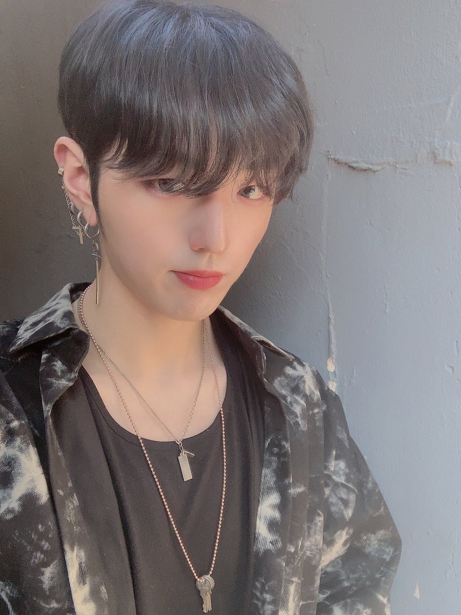 psj_0926's tweet photo. 머리자른거 보러 안올래~? 내일 12:30이야!>_< https://t.co/Agy6D8rv3e