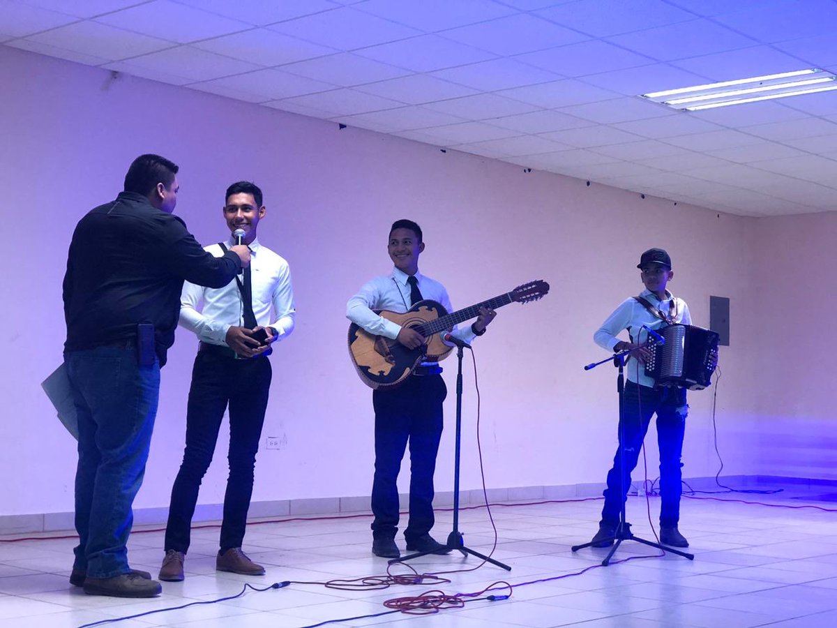Con gran éxito llevamos a cabo en el Festival del Día del Amor y la Amistad con el firme propósito de reforzar los valores y la sana convivencia entre nuestras familias. Entre risas y mucha alegría disfrutamos del talento de nuestros artistas locales. #SanJosédelAura #Progreso