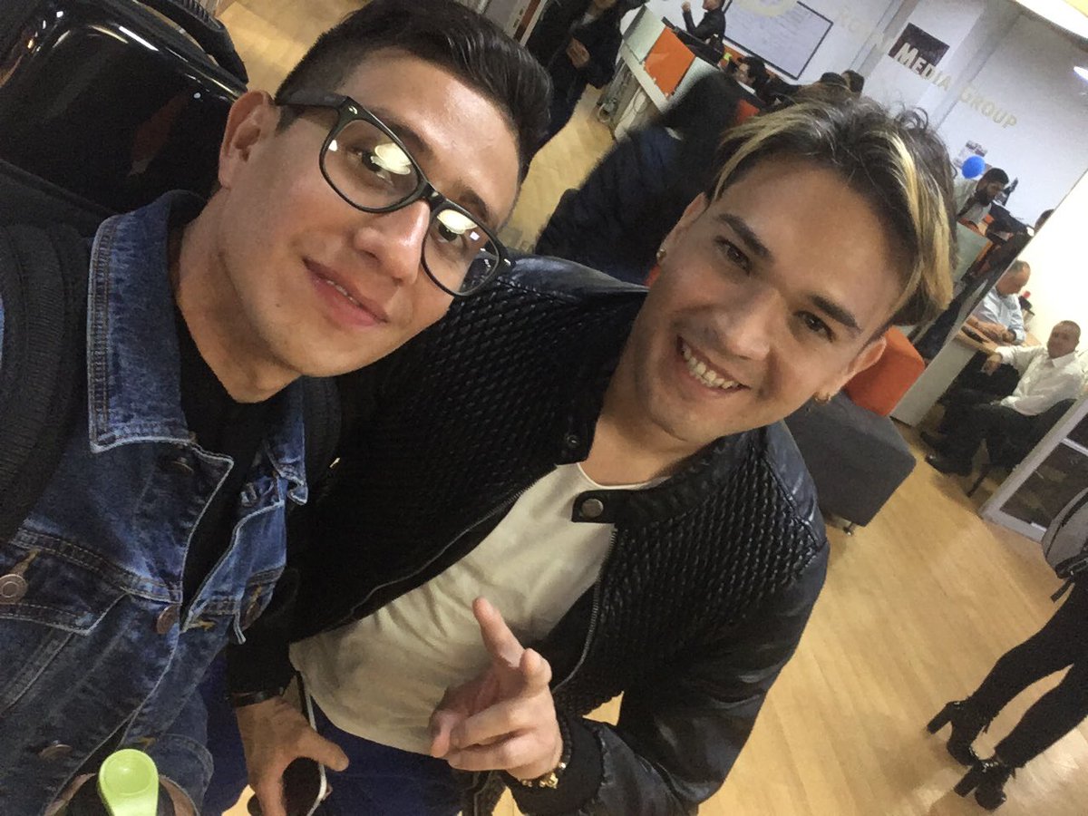 yrtrombon's tweet photo. Con mi amigo Richard Sánchez junto a @salsaproyectoa venezuela 🇻🇪 https://t.co/cpWRQxo2S2