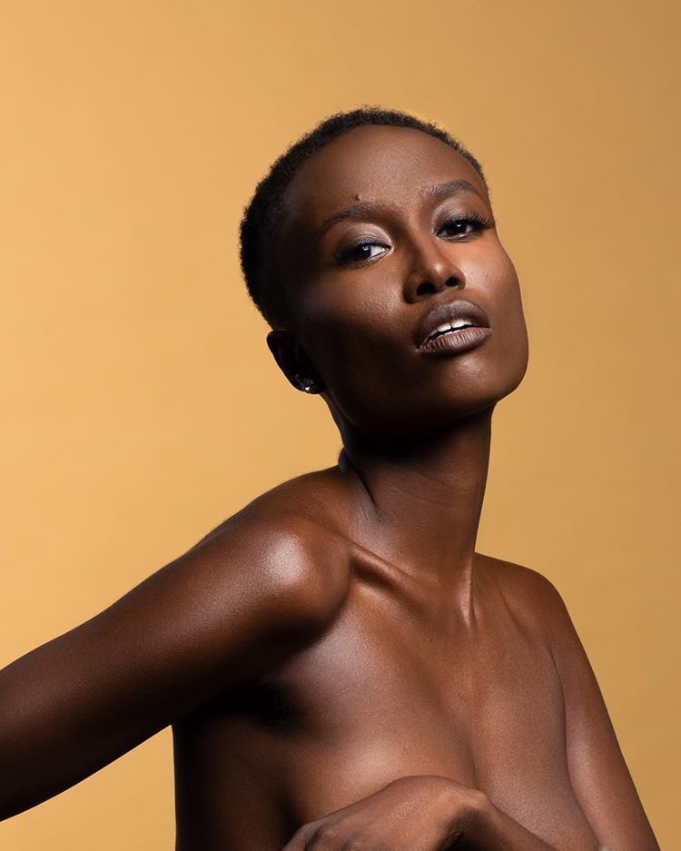 TiyaDanielle_'s tweet photo. βAlexa, play βBrown Skinβ by India Arie.β In the lab with @chvse_studios & @touchedbytonieb
#Gvngland #WCW #Retweet https://t.co/eJxK8vpW4F