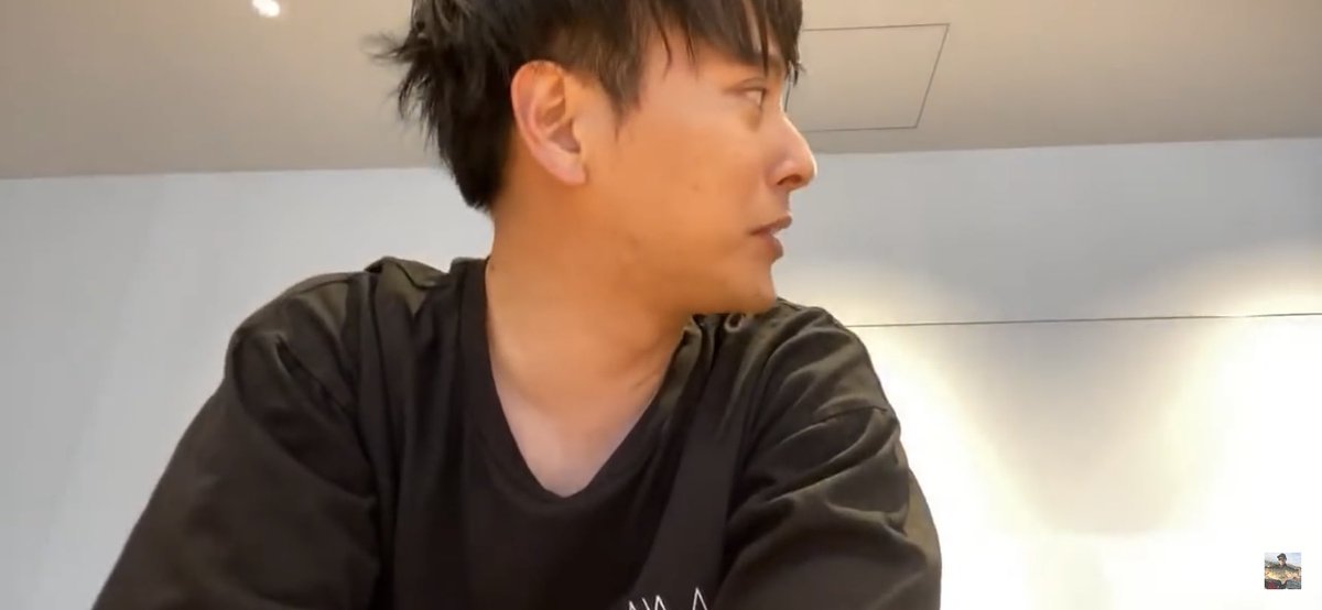 みちゃ っﾟ ﾟ 自信 なんでそこだけ髪の毛ボサってるん 酔い止め眼鏡早く実物付けてくれ 雷魚の名前でめっちゃ悩むやん こんな可愛い上目遣いされたら シンガポールまで連れて行って その雷魚釣って名前教えてあげるよ 山下健二郎