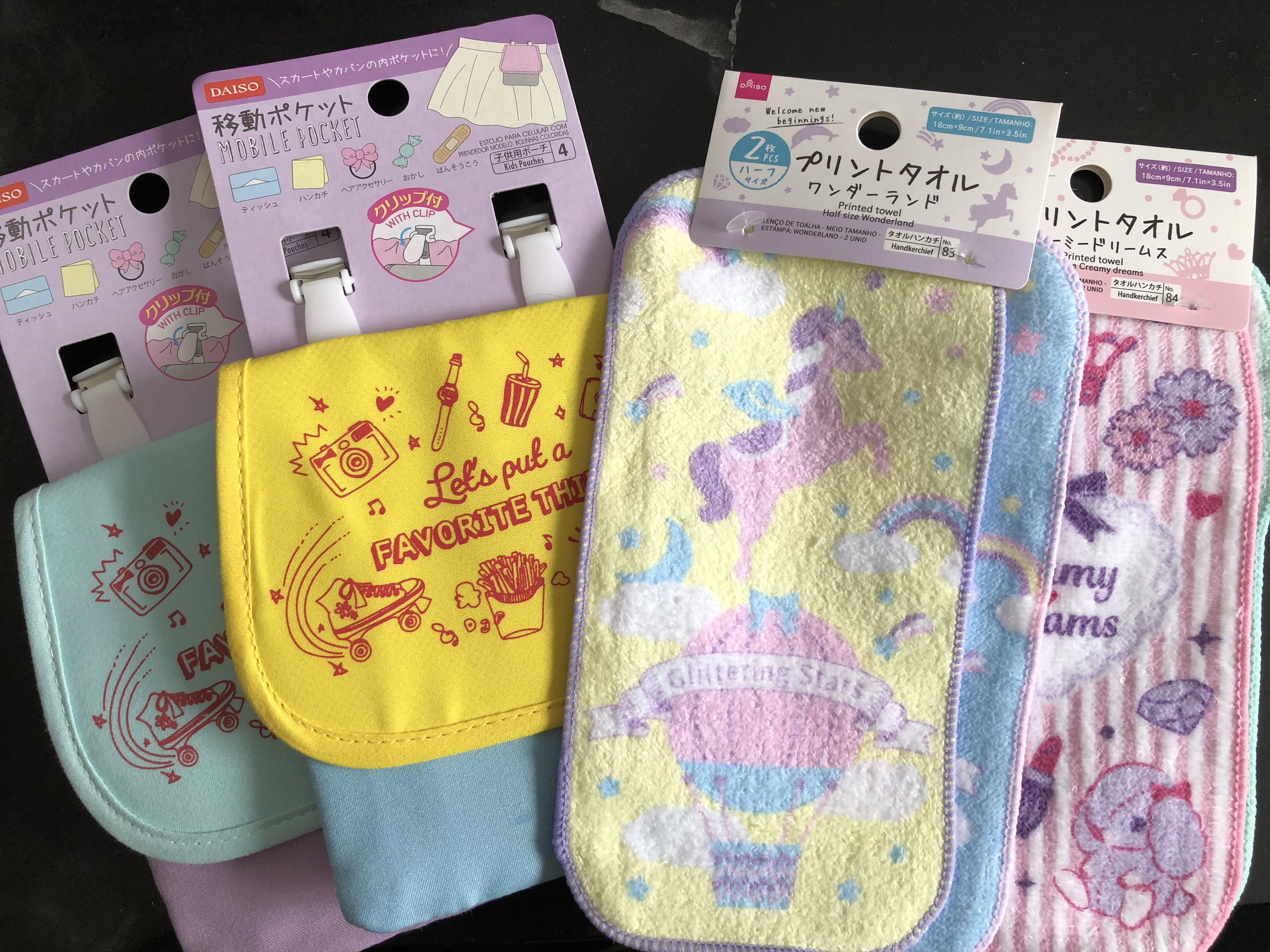 あみた ダイソーに移動ポケットのクリップじゃなく商品そのままで売ってた 1000円くらいするのに本体込み100円すごい ミニタオルも2枚組嬉しい T Co Rpgxwkmyg5 Twitter