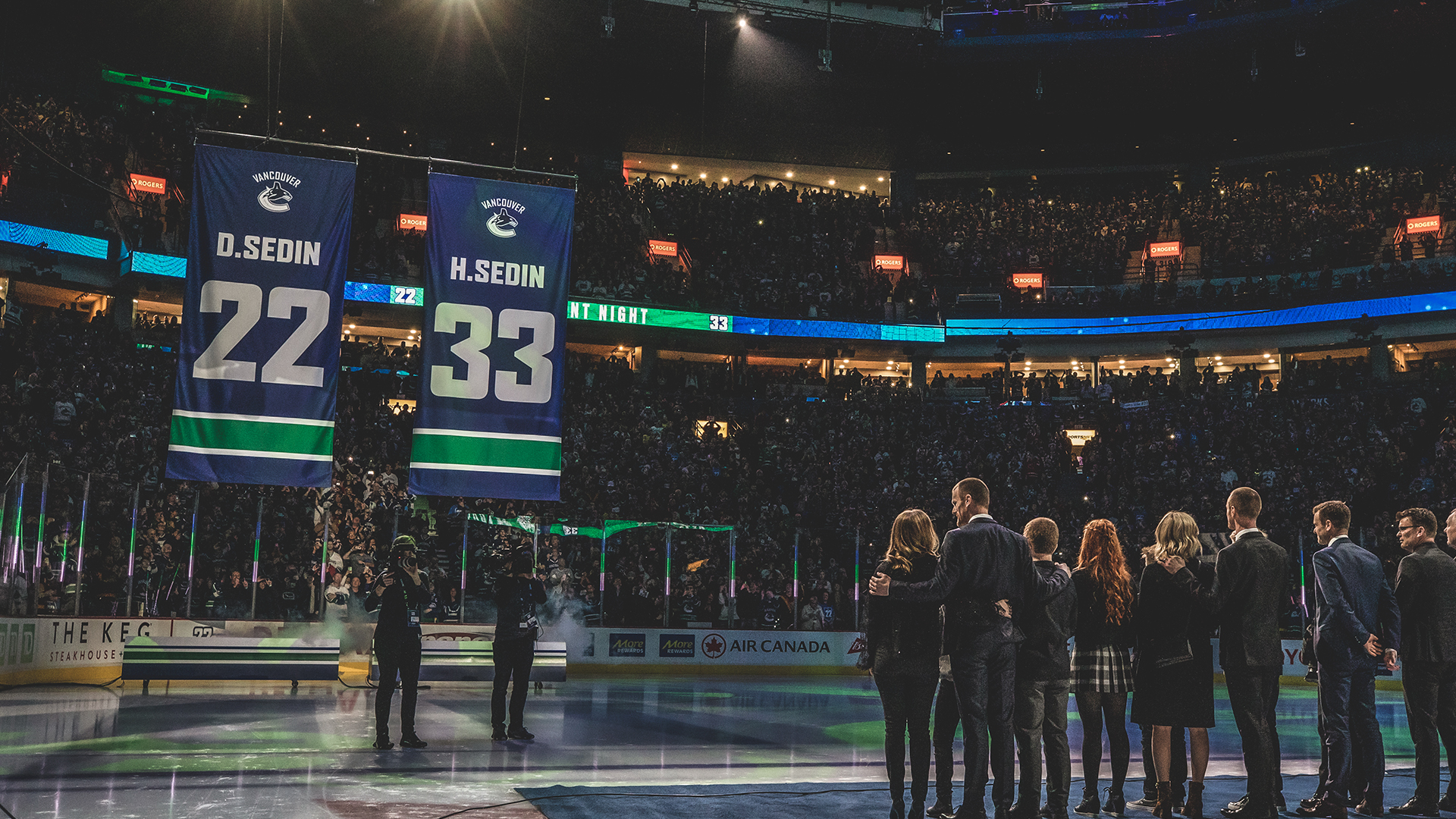 What a night for Canucks fans': Twitter reacts to Sedins' jersey retirement  ceremony