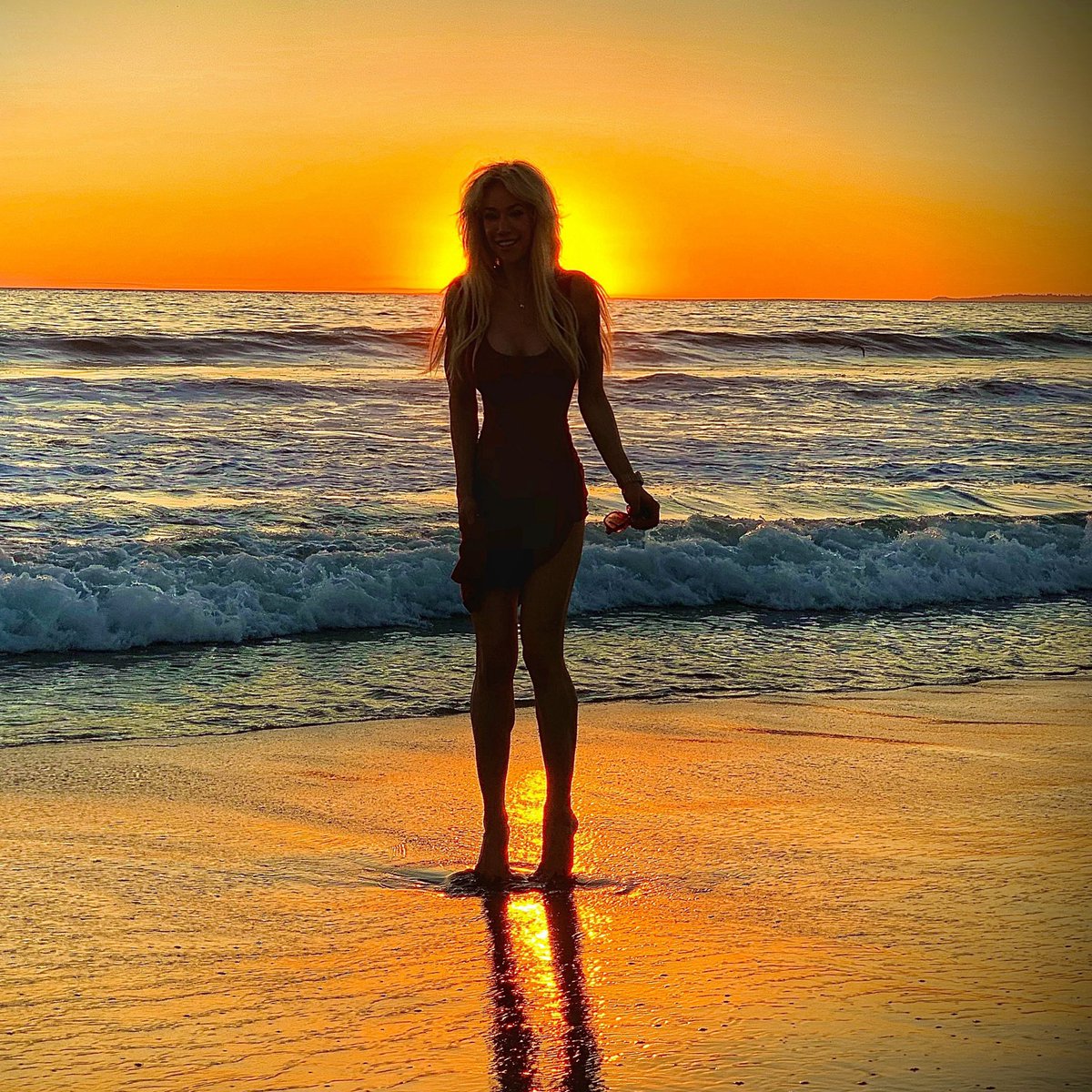 I love the beach- which one should I explore next? 🏝☀️🌊 #favoriteplaces #beachtime #sunset #happyplace #worldtraveler #adventure #lovinglife #grateful #happy #travelphotography