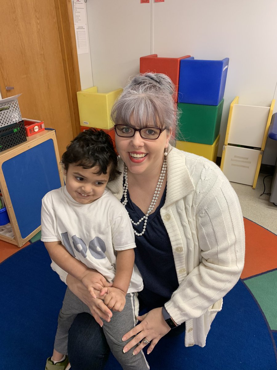 KristinNupdal's tweet photo. 100th day of school mean 100 years old! Love my job! https://t.co/bsVjWy7klC