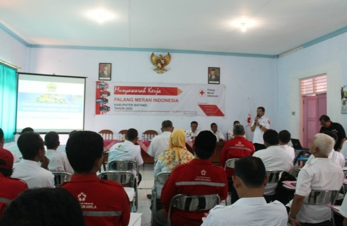 Batang - Dalam rangka mengevaluasi Program Kerja Tahun 2019 dan Penyusunan Rencana Kerja Tahun 2020, PMI Kabupaten menggelar Musyawarah Kerja Kabupaten (MUKERKAB) di Aula PMI Kabupaten Batang (12/2)

#pmisiapbantu #muker #CoronavirusOutbreak