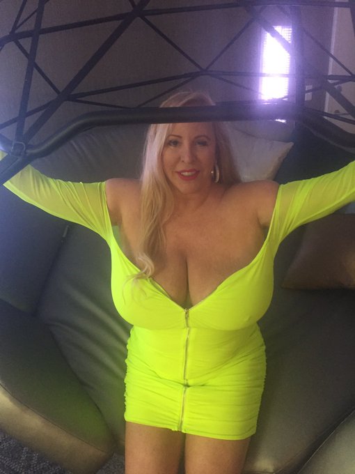 I am going to the LA area on February 16 and 17th, that&rsquo;s Sunday and Monday. If anybody would like a<a href="/tag/la"class="tags"><span>#la</span></a><a href="/tag/lasvegas"class="tags"><span>#lasvegas</span></a><a href="/tag/bigtits"class="tags"><span>#bigtits</span></a>