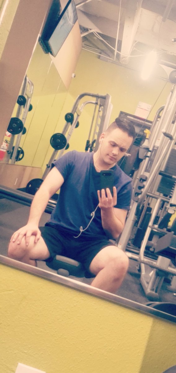 CodeStrafeTTV's tweet image. Back to the Gym Life!💪One best way to keep my mind busy.. My family and I definitely needs some unspoken prayers please!🙌