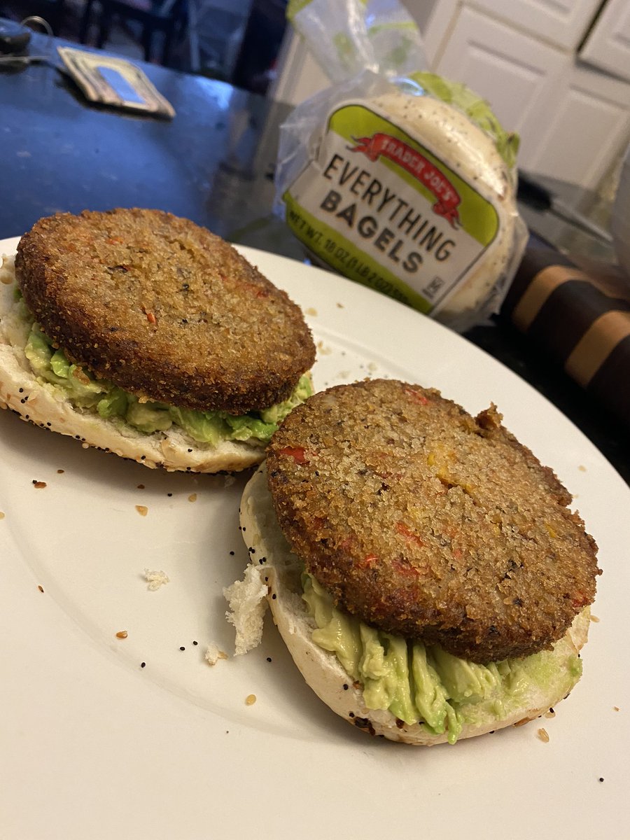 Black bean and corn burgers on an everything bagel with avocado 🔥 #vegan