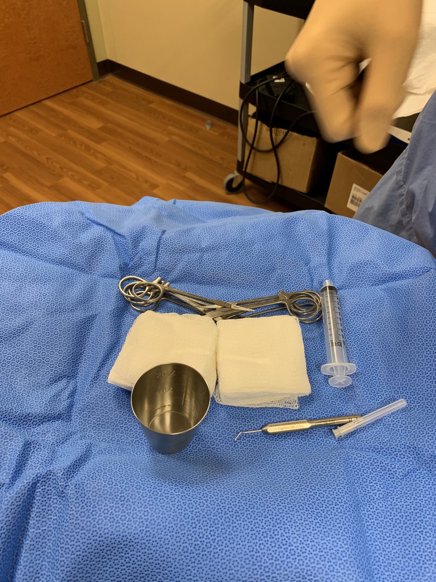 MyEZHealth's tweet photo. #microphlebectomy or removal of #varicoseveins is a simple procedure that can be done in a outpatient setting under local anesthesia. The varicosites are first identified in the standing position. A #11 blade - small 5 mm incision. Vein hook snares vein which is then removed. https://t.co/le8M4ONd5C