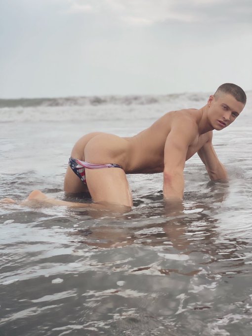 Watch Ruslan Angelo FP's leaked NSFW photo on TwXstars
