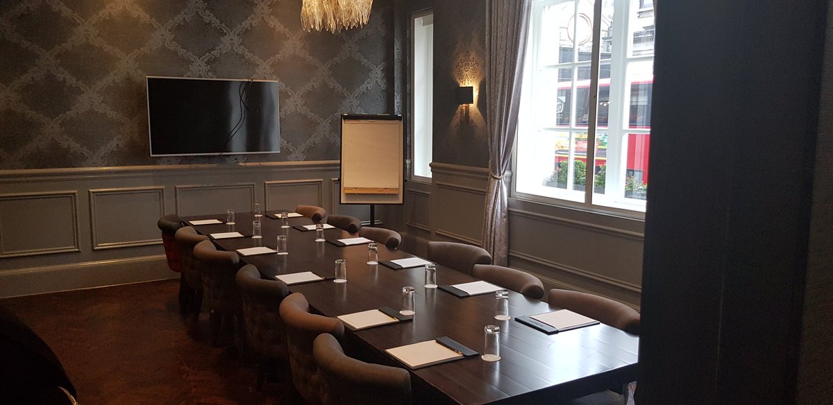 FocalPointEM's tweet image. Great morning discoving #event spaces on London. From private cinemas to indoor lawns - lots of food for thought.