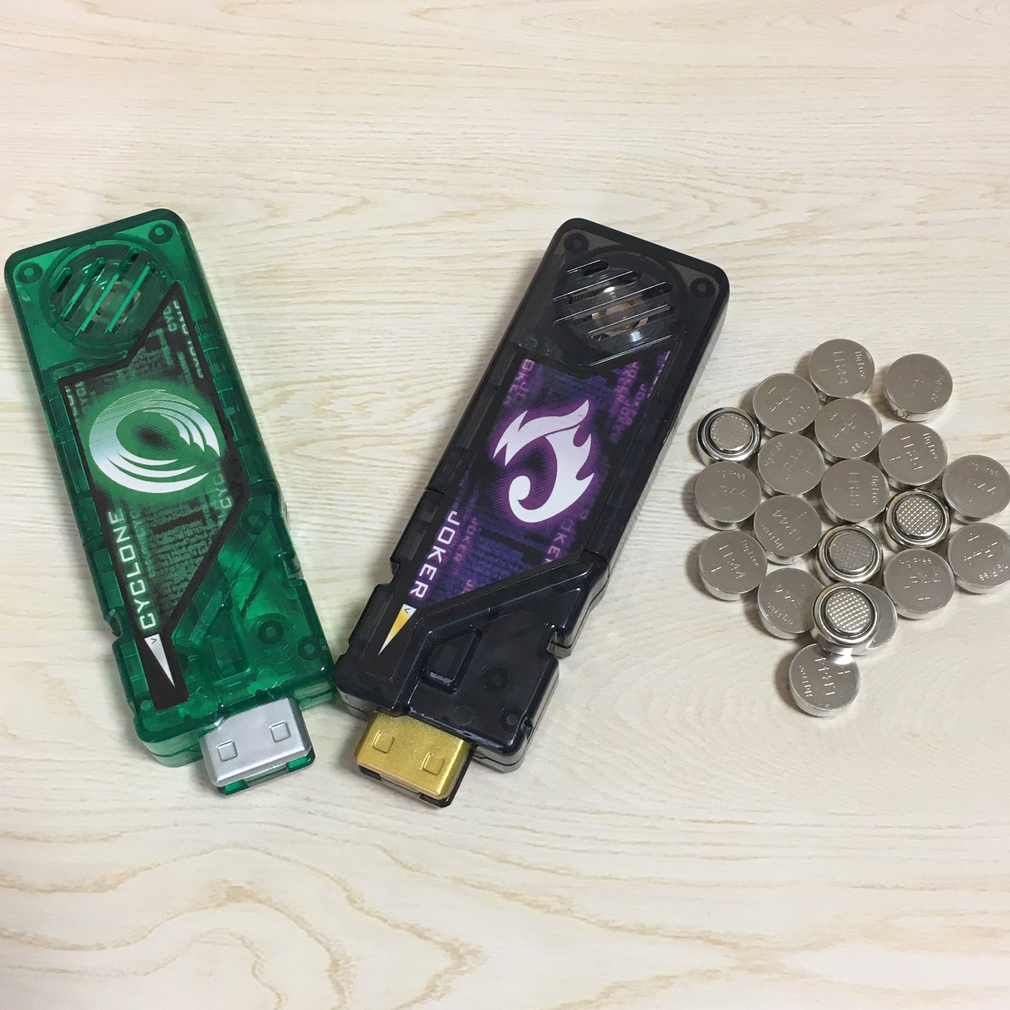 春の新作続々 画面ライダーW 画面ライダーダブル ガイアメモリ USB