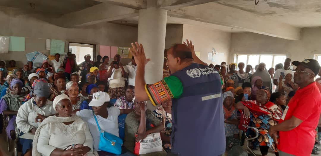 InnovativeLagos's tweet image. Facilitating Community Mobilizer Orientation carried out across all LGAs in preparation for NIDs February 2020.
#sensitizationiskey
#improvecoverage
#VaccinesWork 
@WHONigeria 
@CWarigon 
@BrakaFiona 
@WHOAFRO 
@BrakaFiona 
@proactiveswz 
@Dronyibe
