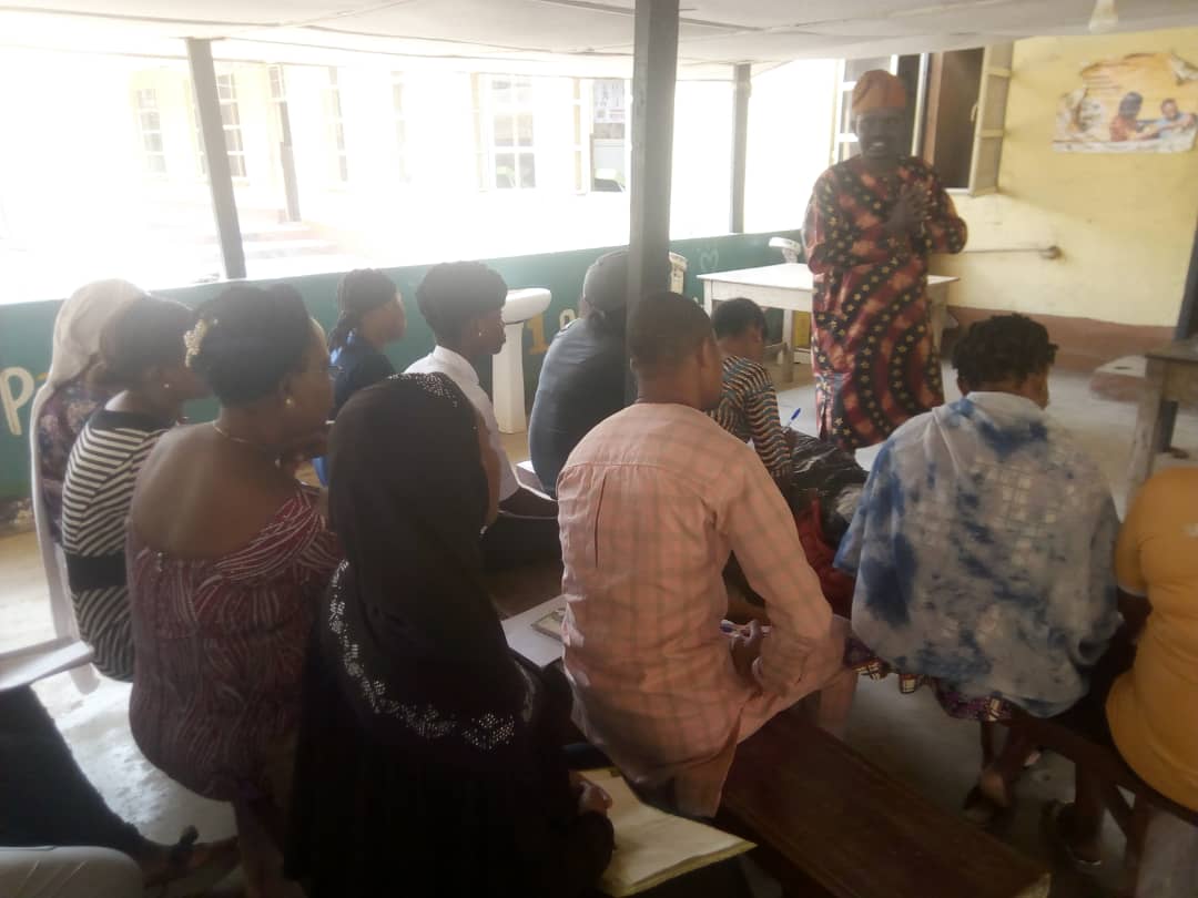 InnovativeLagos's tweet image. Facilitating Community Mobilizer Orientation carried out across all LGAs in preparation for NIDs February 2020.
#sensitizationiskey
#improvecoverage
#VaccinesWork 
@WHONigeria 
@CWarigon 
@BrakaFiona 
@WHOAFRO 
@BrakaFiona 
@proactiveswz 
@Dronyibe