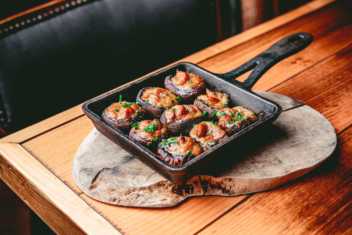 We love local and there's no one more community focused that us which is why we offer special locals' light lunches. Why not pop down and try something new just around the corner? bridgecalver.com/book-now