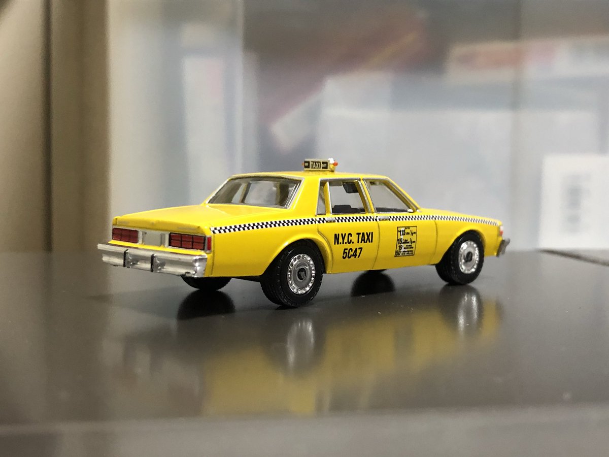 Y30vip グリーンライトの1987 シボレー カプリス タクシー 以前はパトカーのバリエーションが出たカプリスだが 今回はニューヨークのイエローキャブ仕様が登場 黄色にチェッカー柄がすごく似合っている 87年式とのことだが 今回初登場か Y30vip グリーンライトの1987 シボレー カプリス タクシー 以前はパトカーのバリエーションが出たカプリスだが 今回はニューヨークのイエローキャブ仕様が登場 黄色にチェッカー柄がすごく似合っている 87年式とのことだが 今回初登場か