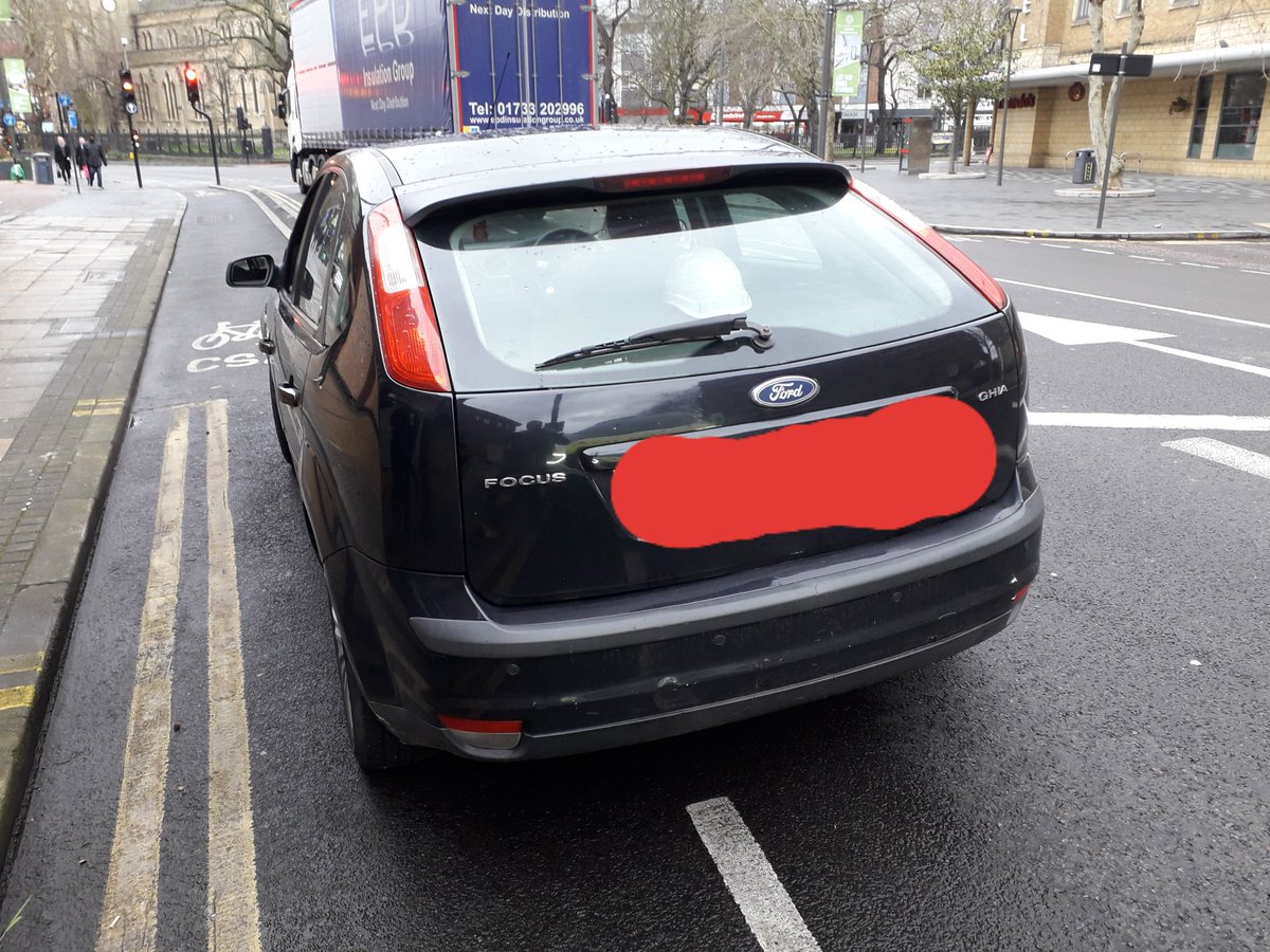 Forest gate north officers assisting with taking uninsured drivers off the road.👍🏻👍🏻
