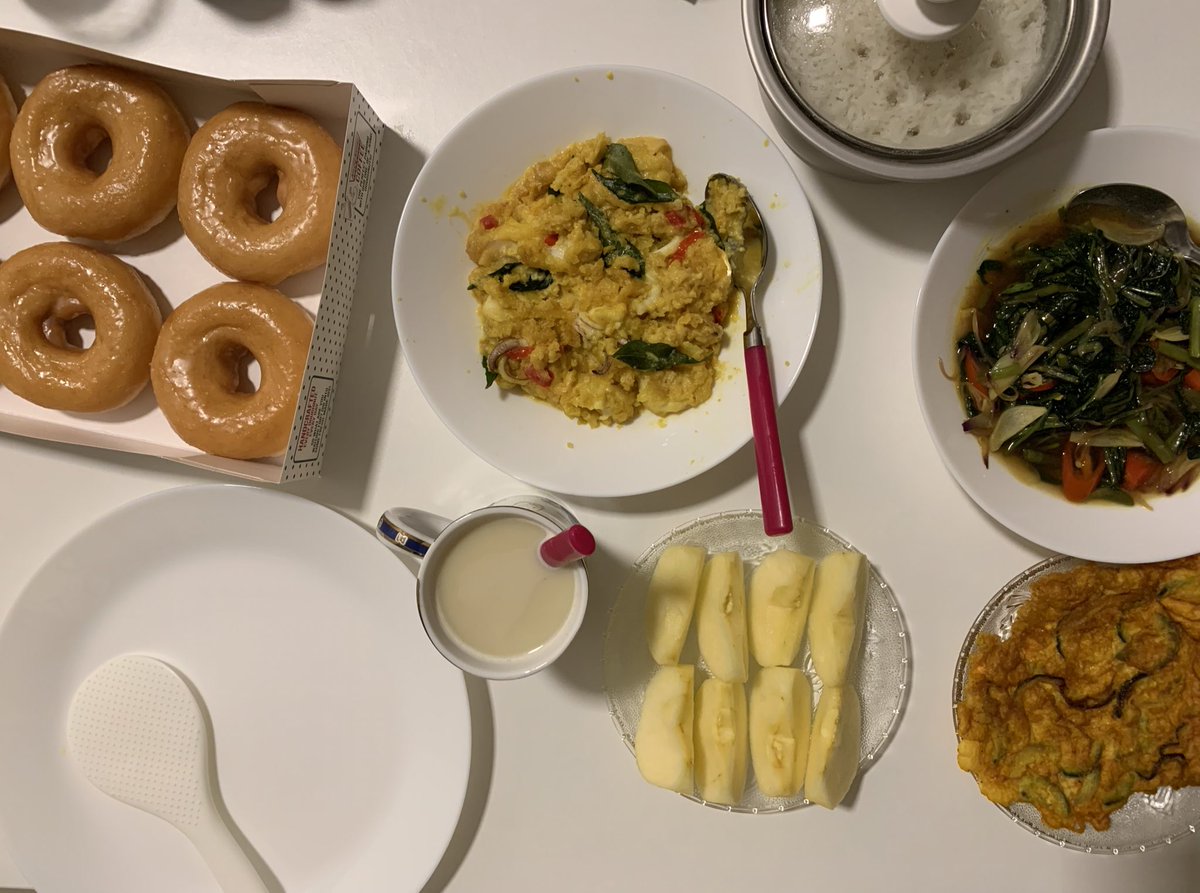 12/2/2020: Nasi + sotong salted egg + kangkung masak tiram + telur dadar + buah epal + donut crispy kreme yumss  + horlick suam for dinner yesterday 