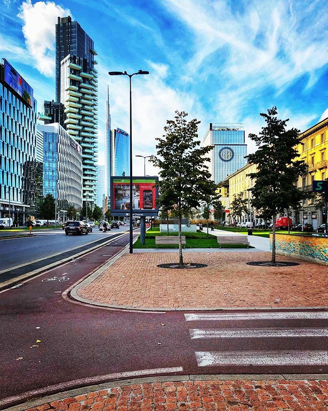 PhotoAle's tweet photo. New District https://t.co/2rTp8aTO4b https://t.co/BJAx9Yhbwi