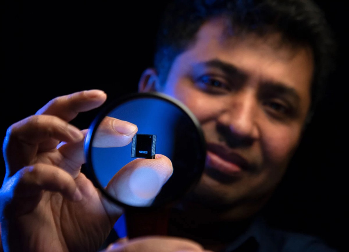 cowcotland's tweet image. #Intel nous reparle de son #SoC Multicouches #Foveros #Lakefield et le compare à un gros gâteau dlvr.it/RPxVcW