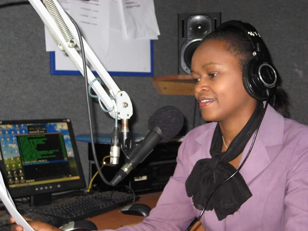 SyombuaOsiany's tweet photo. Happy World Radio Day!!🎧🎤📼📺
Today, please allow me to throw it back to where my radio journey began.
The photo below was taken in 2007, where I was an intern and I actually began by reading weather forecast(Ukunikili wa Nzeve) on MUSYI FM. https://t.co/2R0d89Gzqv