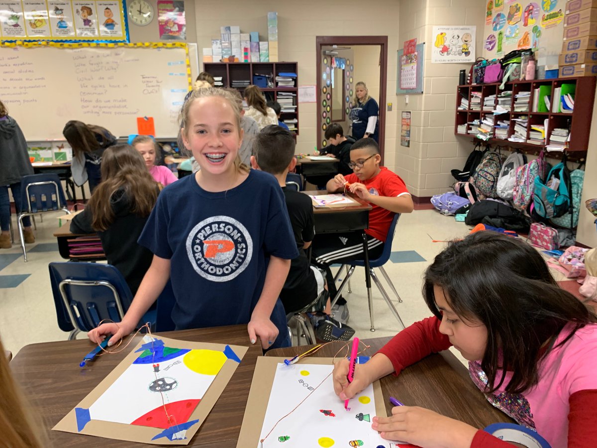 1stGscholars's tweet photo. 1/3 Such a fun time working with the next generation of leaders in #STEM @NISDLeonSprings @NISD. @graciemespinoz4 &amp; @Jkuhlmann4567 you have some incredible students and teachers. We ❤️ed seeing science ignited &amp; creativity~ #Art in #STEM!!! @landry_mrs thank you to all 5th grade! https://t.co/a83EeIFtSg