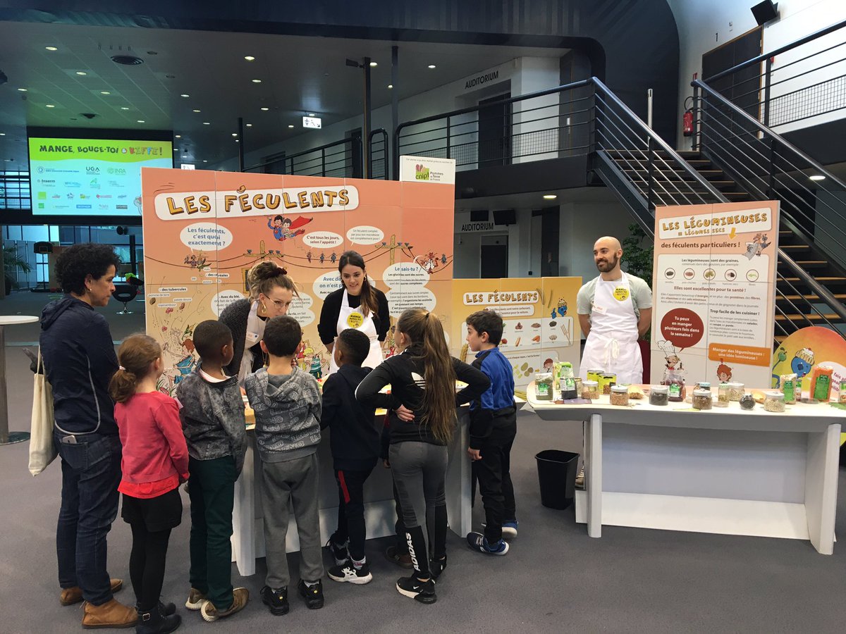 UGrenobleAlpes's tweet photo. SANTÉ // Inauguration de l’exposition Mange Bouge-Toi et Kiffe ce matin avec l’ensemble des partenaires et les enfants déjà au rendez-vous sur les stands #nutrition. 🗓️ RVD du 13 au 19 février 
➡️https://t.co/lC6joligKc https://t.co/ZhZyGT2P4v