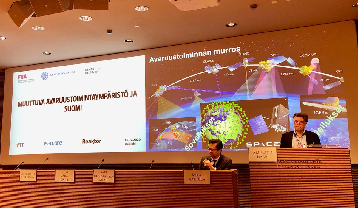 IlmaTiede's tweet photo. Avaruustoiminnan ja -teknologian murros on megatrendi, joka tarjoaa liiketoimintamahdollisuutta - myös meille Suomessa. @AMH_FMI esittelee avaruustoiminnan mahdollisuuksia kartoittaneen hankkeen loppuraporttia 👉 https://t.co/mRKVJDFD60 #avaruus #AVAUS @FMIspace https://t.co/CdVtWkUboa