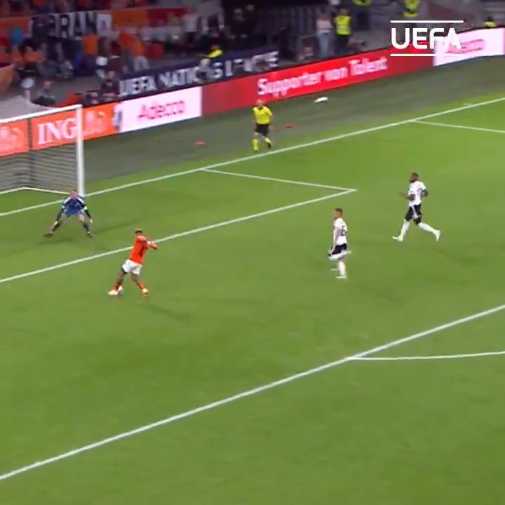   Happy birthday, Memphis Depay!  turns 2 6 today  | 