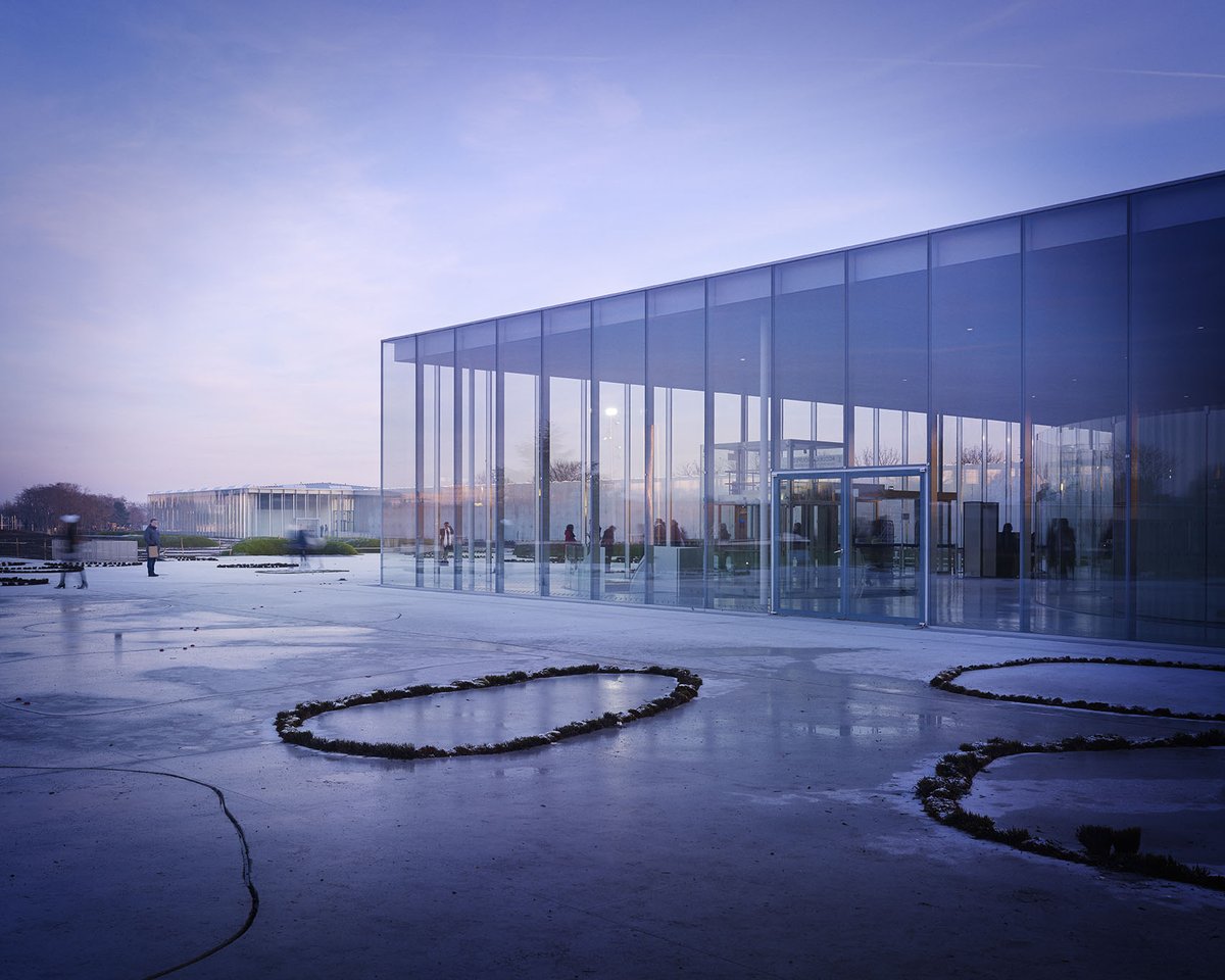 lardepa's tweet photo. Du 8 au 10 mai 2020, l’ardepa vous propose un périple vers le nord : de Lens à Dunkerque en passant par Croix. Nous y découvrirons la Villa Cavrois de Mallet-Stevens, le Louvre-Lens de SANAA, le mémorial de Notre Dame de Lorette de Philippe Prost... https://t.co/61qYrngc4f https://t.co/k3L4xXsQSH