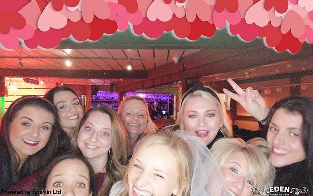 So, apparently... Thursday is the new Friday? 🤷🏼‍♀️
.
Today, we're throwing it back to last weekend where it looks like lots of you had fun in our Garden Bar! This was our favourite snapshot from the weekend 📸

Don't forget to take a photo of your night … instagram.com/p/B8f_xxWJnRV/