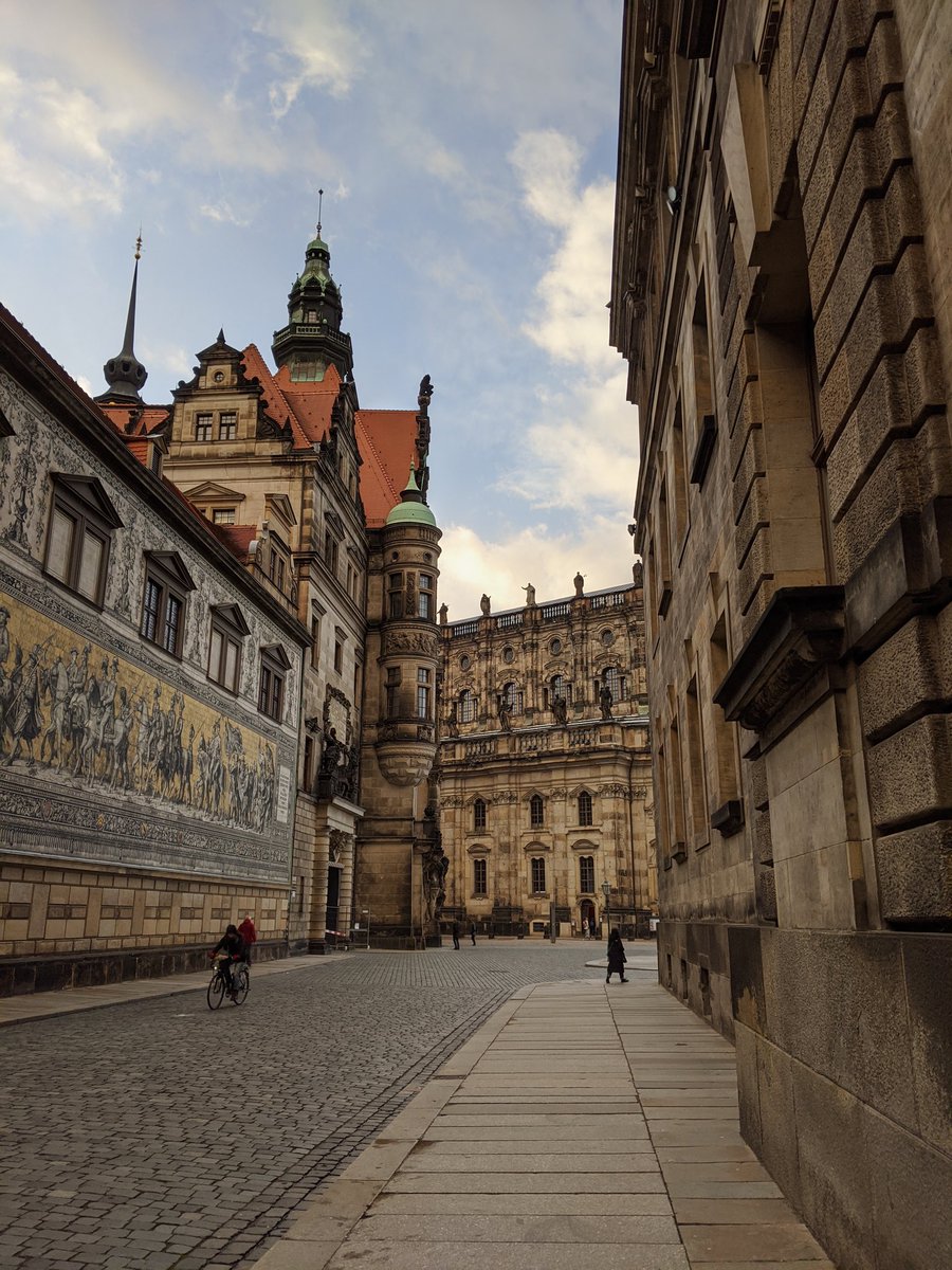 SGS_Computing's tweet image. These pictures do not do it justice. Rebuilt, renewed, regal. Dresden is a Gem. Massively exceeded expectations. The very definition of #grit.#sgsinberlin