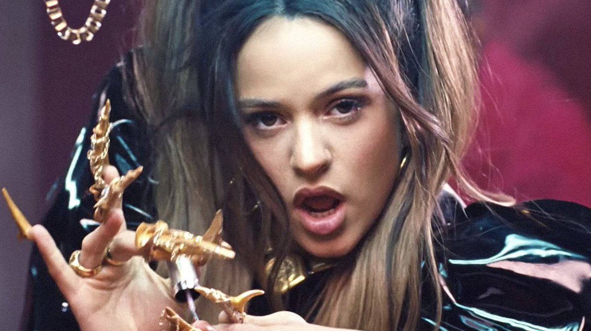 Como cada año, Rosalía muda sus uñas y pone las anteriores a disposición de sus fans en Milanuncios: elmundotoday.com/2020/02/como-c…