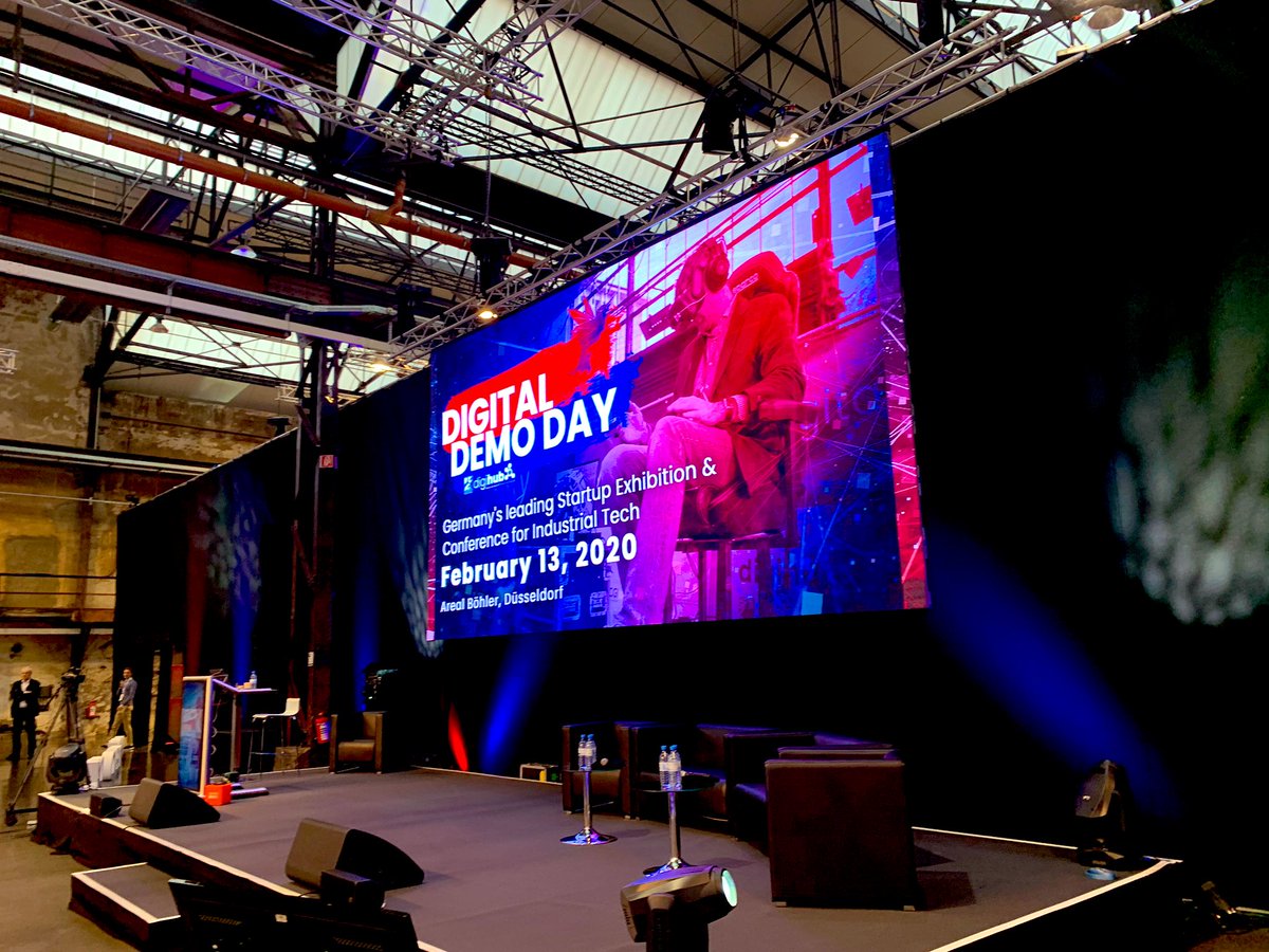 Sophia_Tran's tweet image. Um 10 Uhr geht es los, wer ist noch beim #DigitalDemoDay in Düsseldorf? 😃✌🏽@digihub_de
