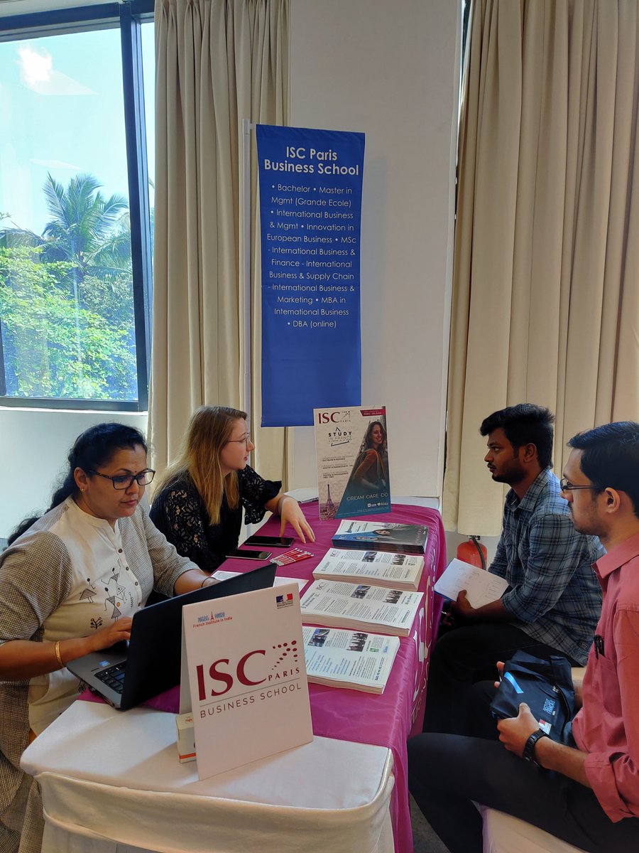 PromoAsie's tweet photo. Lots of students meeting with French 🇨🇵 schools in Chennai 🇮🇳.
Come and join the Choose France education fair @HyattRegencyChe until 6pm this Thursday.
#StudyinFrance
@CampusFrance
@FranceinIndia https://t.co/oggrgSaPUG