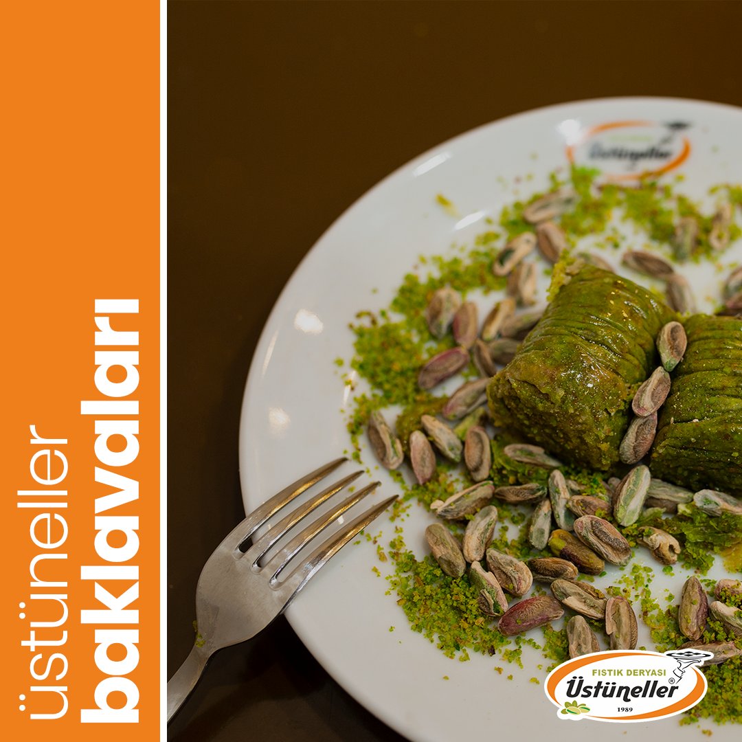 Bol fıstık ve enfes tereyağın buluştu Fıstık Dolama tatlısı, Üstüneller Baklavaları Ankara'da! Bu harika lezzeti tatmak için geç kalmayın. Telefon numaramız: (0312) 285 63 01
.
.
.
#baklava #fıstıklıbaklava #fıstıkdolama #balgat #çankaya #ankara