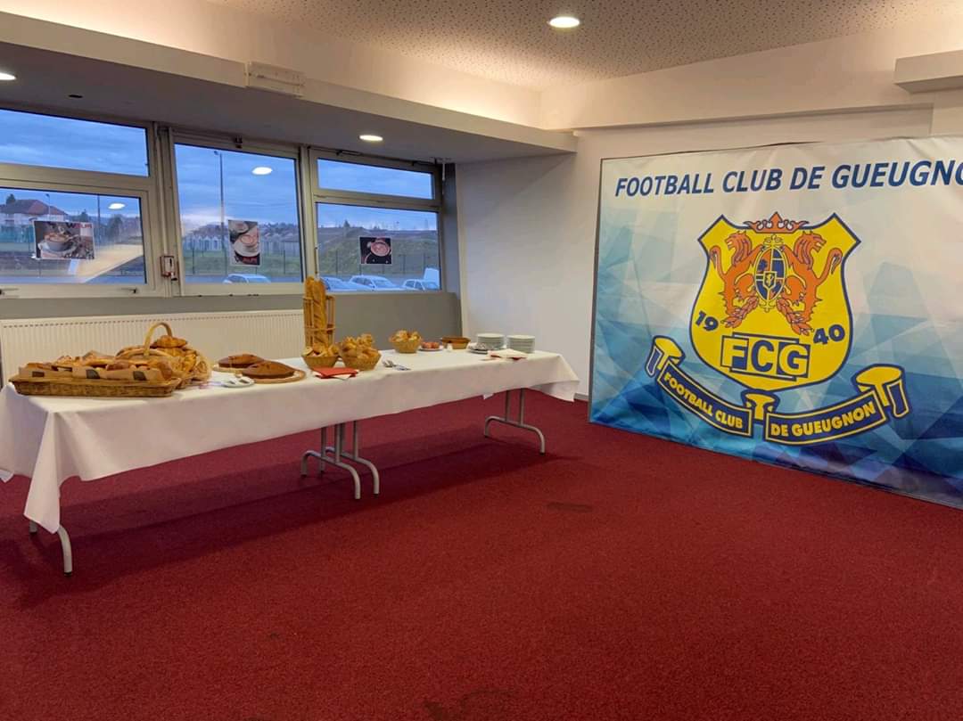 FCGueugnon_Off's tweet photo. Ce matin, #WALPI - Groupe #HEXAPAGE, en partenariat avec le FC Gueugnon, organisait un petit-déjeuner professionnel au Stade Jean Laville.
Le thème abordé était la #dématérialisation des documents papier en entreprise. https://t.co/EqAJazpmr2