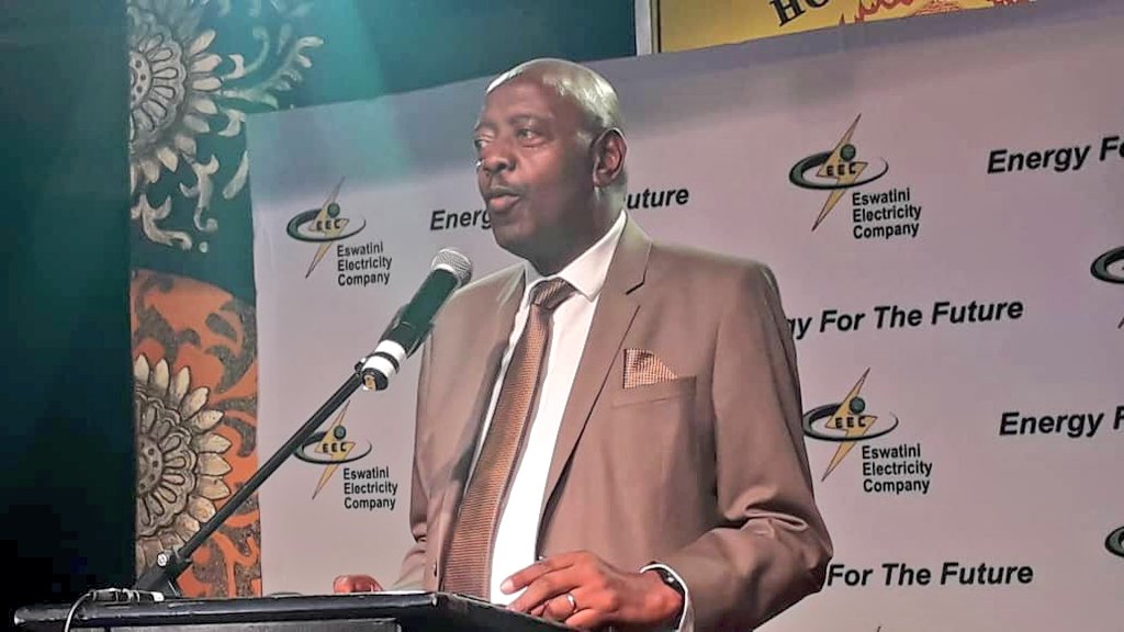 EswatiniGovern1's tweet photo. Minister Bhembe said: "Earth hour is a worldwide initiative where we join the world and take action to mitigate climate change." The Earth Hour commemoration on 28 March will be held at House on Fire.
#Connect2Earth #LetsAction https://t.co/VlYJSa5y0y