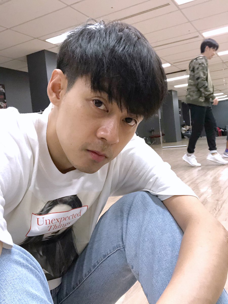 dan_worrawech's tweet photo. ตั้งใจซ้อมอยู่ไม่ได้อู้เลยนะ #D2BIndinity2020 https://t.co/feT70S9Xrj