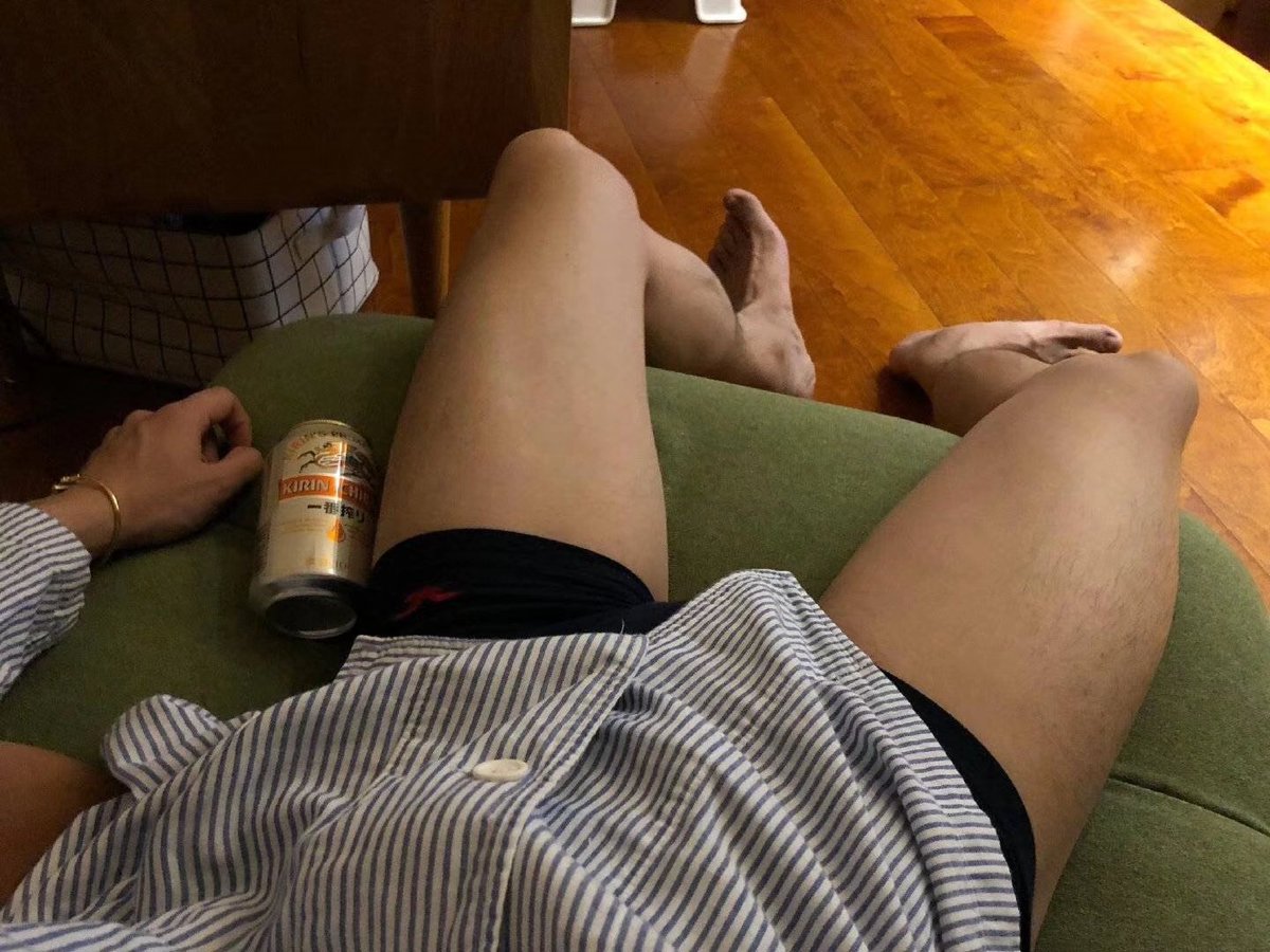 dingyu0801's tweet photo. 好无聊😷 https://t.co/YkxjIeBk3L
