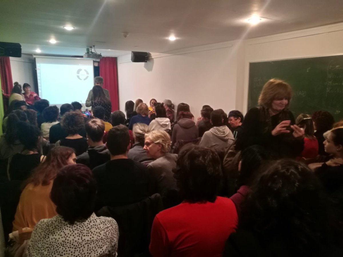 gazkalo's tweet photo. Exitazo de #Romipen @Zabaldi el #Empoderio empoderamiento con poderío de las mujeres gitanas 👏🏽👏🏼👏🏽😍😍😍💪🏽💪🏼💪🏽 https://t.co/QJ8CyyofRw