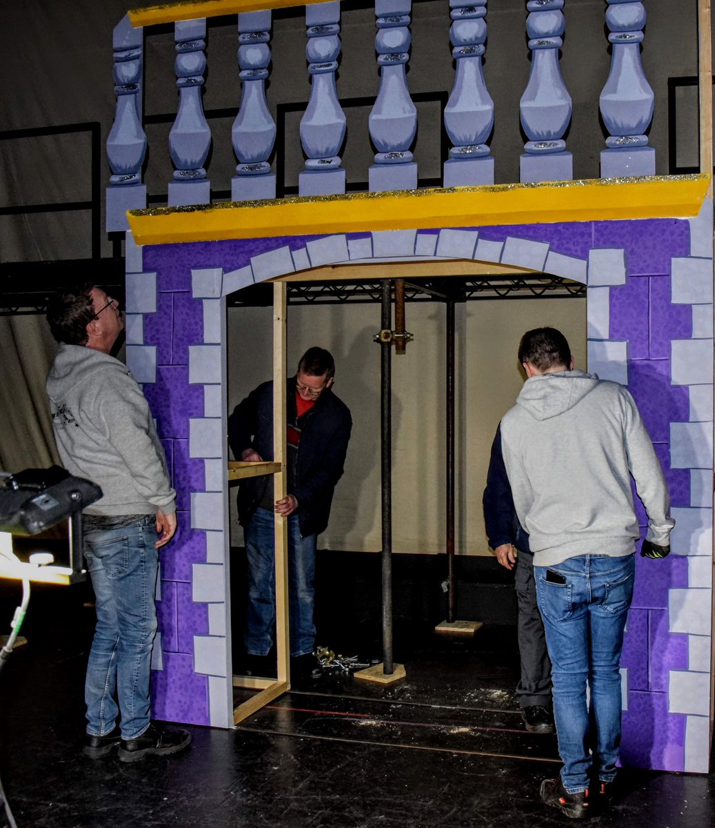 Company Of Four tweet media