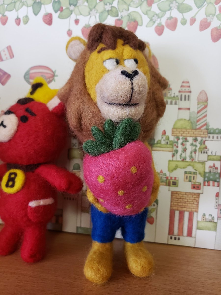 ayu153's tweet image. いちご🍓やっとしっかり持ってる🦁
色々大っきいww

#羊毛フェルト
#ライオンさん
#東方神起LIVETOUR2019_XV