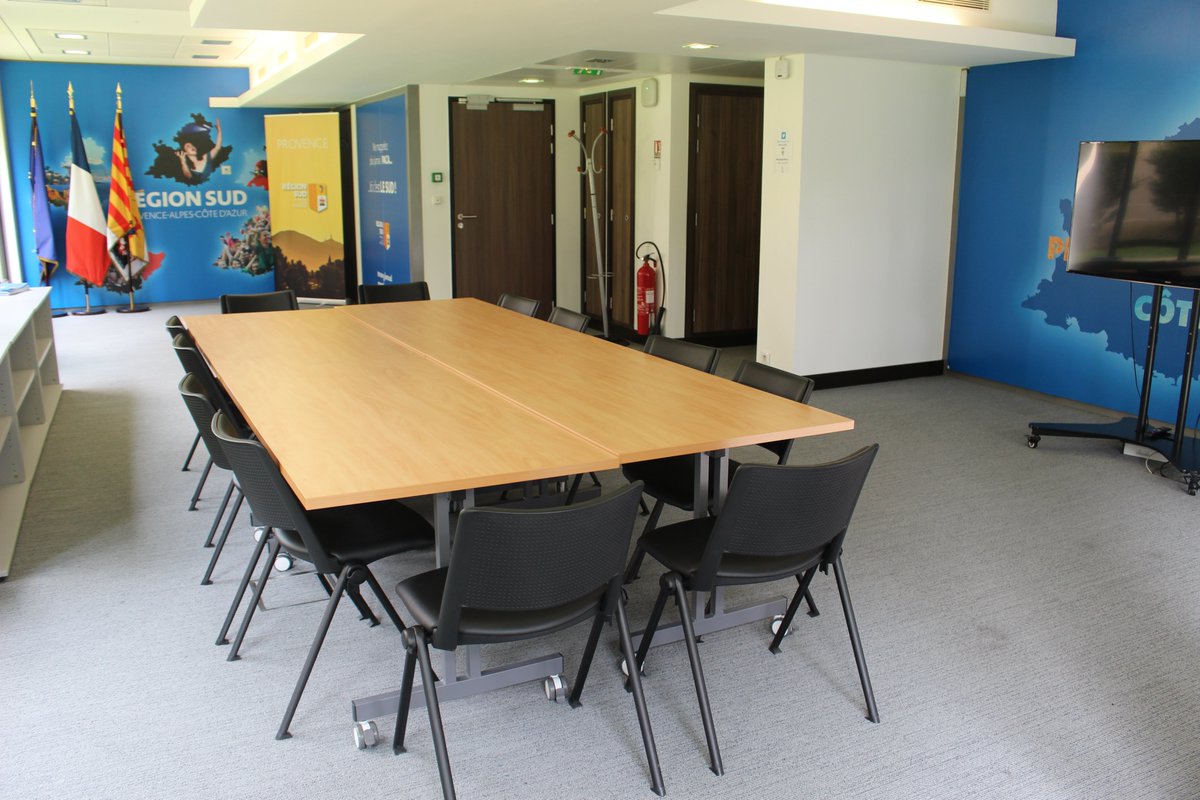 📣 Les locaux de La Maison de la Métropole NCA &amp; Région Sud sont dédiés aux acteurs économiques publics et privés issus du territoire. Un lieu pour vous, qui favorise les #partenariats et les rencontres #business
Plus d'informations ➡️ bit.ly/2uH5UiY