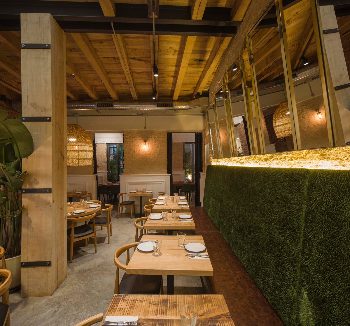 ¿Y si celebras #SanValentín en un #BibGourmand?
 #valentinesday #sevillahoy #14febrero