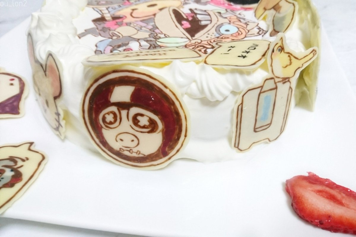 u_lon2's tweet photo. 頑張って彼氏の誕生日ケーキ作ったので見てください
#オーバーウォッチ
#ハースストーン https://t.co/DCnmx31SO5