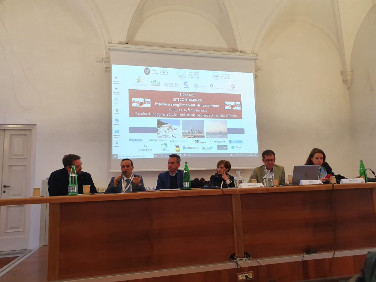 ISPRA_Press's tweet photo. Alla @SapienzaRoma si é parlato ieri di #siticontaminati. #Pascarella #Ispra ha parlato di bonifiche @SNPAmbiente: potenzialità, ostacoli incontrati, obiettivi da raggiungere e quelli raggiunti, come le linee guida sul fondo dei suoli e della falda o quelle sul soil gas https://t.co/JQdRPA1p54